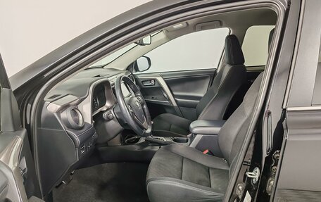 Toyota RAV4, 2018 год, 2 599 000 рублей, 12 фотография