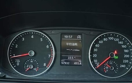 Volkswagen Multivan T6 рестайлинг, 2019 год, 4 780 000 рублей, 14 фотография