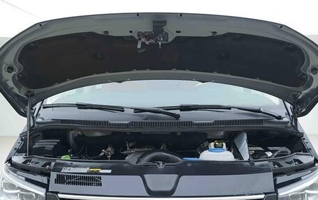 Volkswagen Multivan T6 рестайлинг, 2019 год, 4 780 000 рублей, 19 фотография