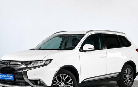 Mitsubishi Outlander III рестайлинг 3, 2017 год, 2 249 000 рублей, 4 фотография
