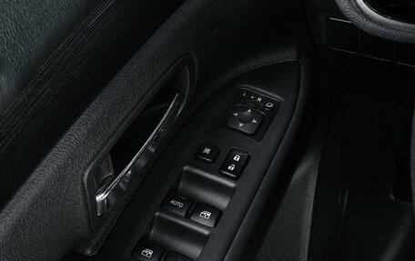 Mitsubishi Outlander III рестайлинг 3, 2017 год, 2 249 000 рублей, 10 фотография