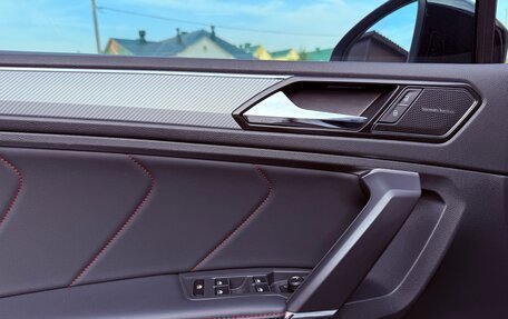 Volkswagen Tiguan II, 2020 год, 4 000 000 рублей, 18 фотография