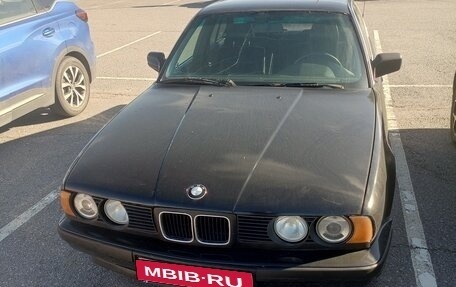BMW 5 серия, 1990 год, 270 000 рублей, 1 фотография