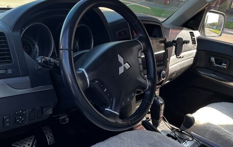 Mitsubishi Pajero IV, 2011 год, 1 760 000 рублей, 8 фотография