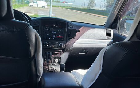Mitsubishi Pajero IV, 2011 год, 1 760 000 рублей, 2 фотография
