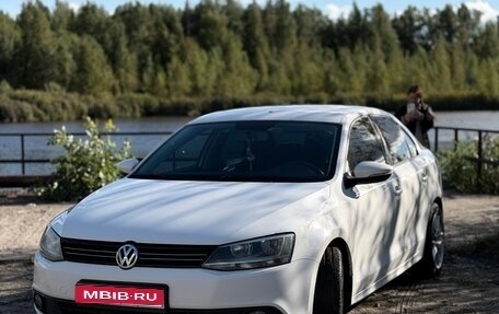 Volkswagen Jetta VI, 2014 год, 1 090 000 рублей, 1 фотография