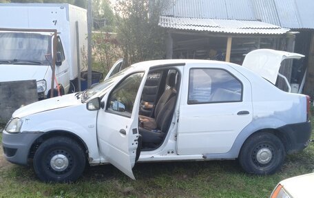 Renault Logan I, 2013 год, 258 800 рублей, 6 фотография