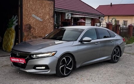 Honda Accord IX рестайлинг, 2019 год, 1 800 000 рублей, 3 фотография