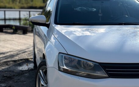 Volkswagen Jetta VI, 2014 год, 1 090 000 рублей, 2 фотография