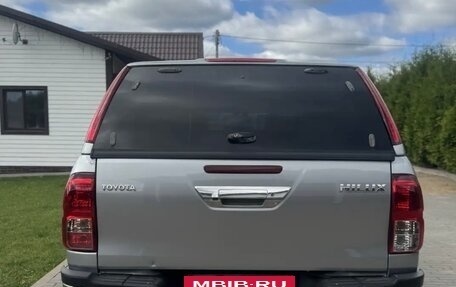 Toyota Hilux VIII, 2015 год, 3 450 000 рублей, 6 фотография
