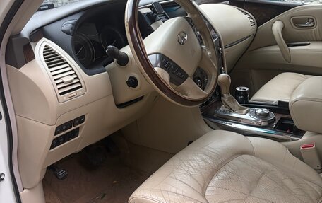Infiniti QX56, 2011 год, 1 300 000 рублей, 8 фотография