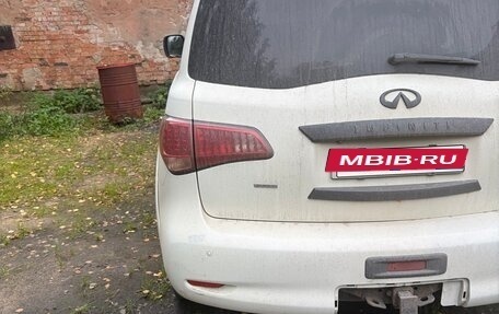 Infiniti QX56, 2011 год, 1 300 000 рублей, 13 фотография