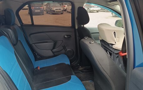 Renault Logan II, 2017 год, 370 000 рублей, 2 фотография