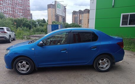 Renault Logan II, 2017 год, 370 000 рублей, 3 фотография
