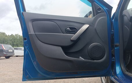 Renault Logan II, 2017 год, 370 000 рублей, 4 фотография