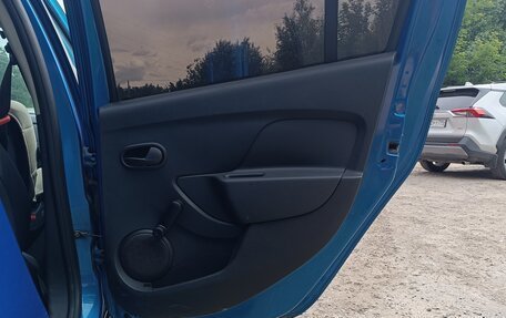 Renault Logan II, 2017 год, 370 000 рублей, 8 фотография