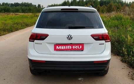 Volkswagen Tiguan II, 2020 год, 2 950 000 рублей, 2 фотография