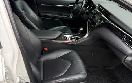 Toyota Camry, 2019 год, 2 550 000 рублей, 9 фотография