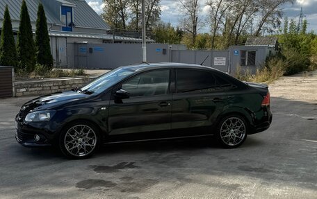 Volkswagen Polo VI (EU Market), 2013 год, 750 000 рублей, 3 фотография