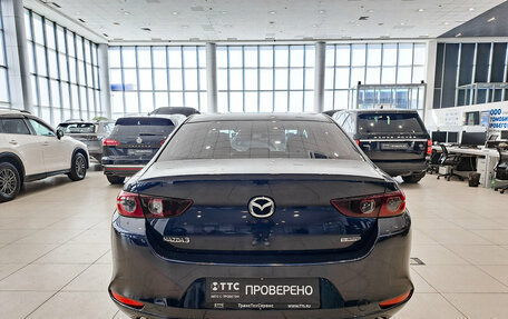 Mazda 3, 2021 год, 1 970 000 рублей, 10 фотография