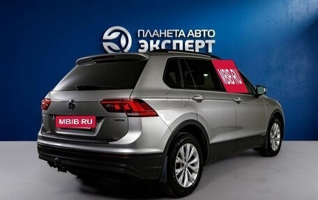 Volkswagen Tiguan II, 2019 год, 2 800 000 рублей, 5 фотография