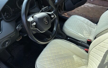 Skoda Rapid II, 2022 год, 2 300 000 рублей, 14 фотография