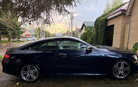Mercedes-Benz E-Класс, 2017 год, 3 700 000 рублей, 5 фотография