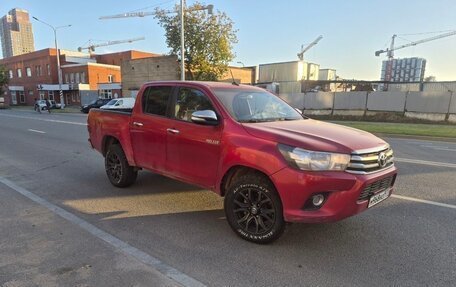 Toyota Hilux VIII, 2017 год, 2 350 000 рублей, 4 фотография