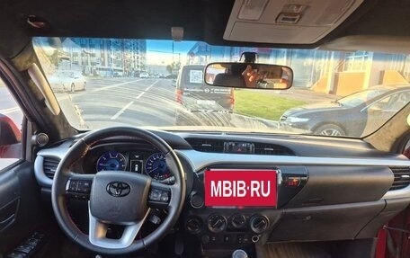 Toyota Hilux VIII, 2017 год, 2 350 000 рублей, 17 фотография