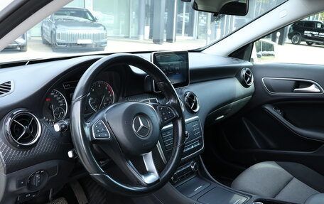 Mercedes-Benz GLA, 2015 год, 1 690 000 рублей, 13 фотография
