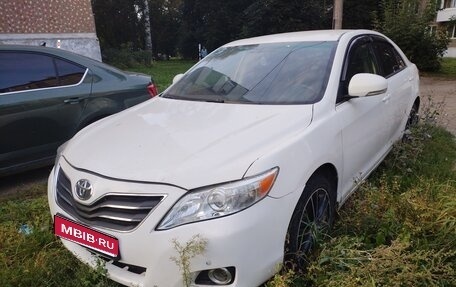 Toyota Camry, 2010 год, 680 000 рублей, 1 фотография