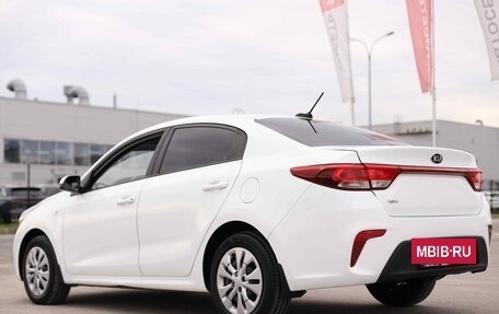 KIA Rio IV, 2018 год, 1 160 700 рублей, 7 фотография
