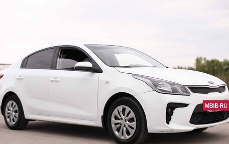 KIA Rio IV, 2018 год, 1 160 700 рублей, 3 фотография