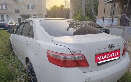 Toyota Camry, 2010 год, 680 000 рублей, 3 фотография