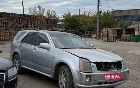 Cadillac SRX II рестайлинг, 2005 год, 290 000 рублей, 2 фотография