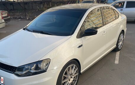 Volkswagen Polo VI (EU Market), 2018 год, 1 650 000 рублей, 2 фотография