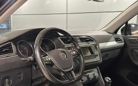 Volkswagen Tiguan II, 2017 год, 2 127 000 рублей, 7 фотография