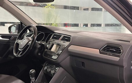 Volkswagen Tiguan II, 2017 год, 2 127 000 рублей, 8 фотография