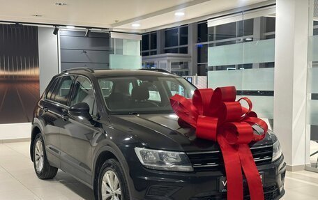 Volkswagen Tiguan II, 2017 год, 2 127 000 рублей, 3 фотография