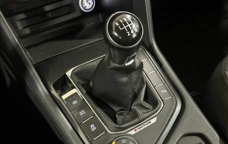 Volkswagen Tiguan II, 2017 год, 2 127 000 рублей, 16 фотография