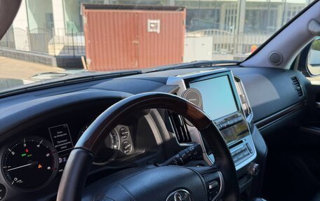 Toyota Land Cruiser 200, 2016 год, 5 990 000 рублей, 12 фотография
