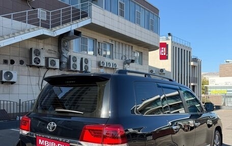 Toyota Land Cruiser 200, 2016 год, 5 990 000 рублей, 4 фотография