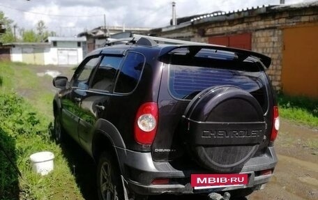 Chevrolet Niva I рестайлинг, 2010 год, 550 000 рублей, 4 фотография