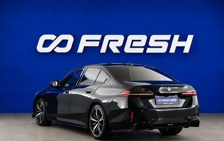 BMW 5 серия, 2023 год, 6 977 900 рублей, 2 фотография