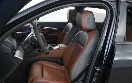 BMW 5 серия, 2023 год, 6 977 900 рублей, 10 фотография