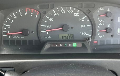Mitsubishi Delica IV, 1997 год, 1 386 000 рублей, 17 фотография