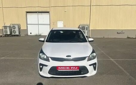 KIA Rio IV, 2019 год, 980 000 рублей, 1 фотография