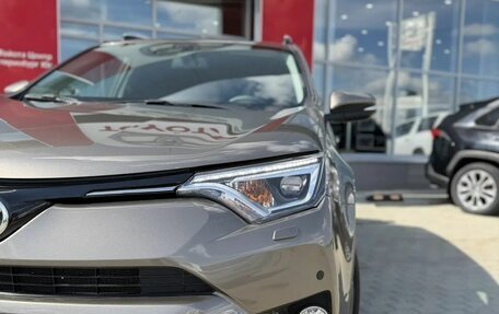 Toyota RAV4, 2018 год, 2 750 000 рублей, 3 фотография
