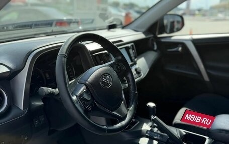 Toyota RAV4, 2018 год, 2 750 000 рублей, 4 фотография