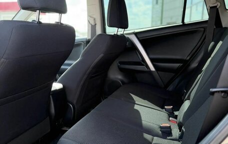 Toyota RAV4, 2018 год, 2 750 000 рублей, 12 фотография